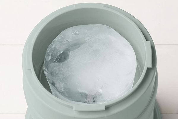 かき氷機専用カップの氷