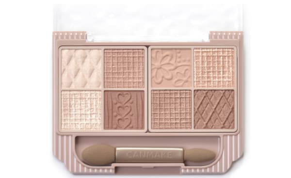 多色パレットのアイシャドウ