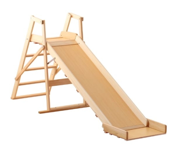 木製の滑り台