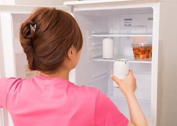 【霜取り不要】小型冷蔵庫のおすすめ人気ランキング8選！電気代が安いモデルも紹介