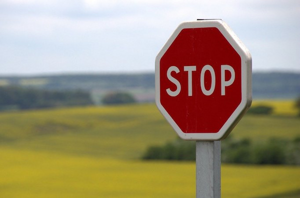 STOPの標識
