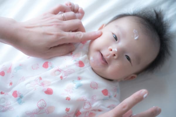 赤ちゃん向け保湿クリームのおすすめ人気ランキング12選！スキンケアはいつから始める？