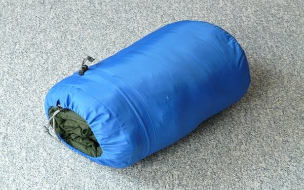 青い寝袋