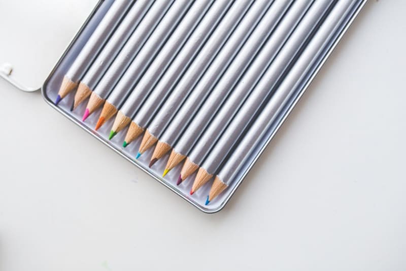 【大人向け】色鉛筆のおすすめランキング17選！重ね塗りに適したアイテムも紹介